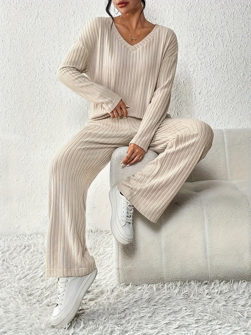 Women’s 2pcs Set Featuring a V-Neck Long-Sleeve Top And Straight-Leg Pants.