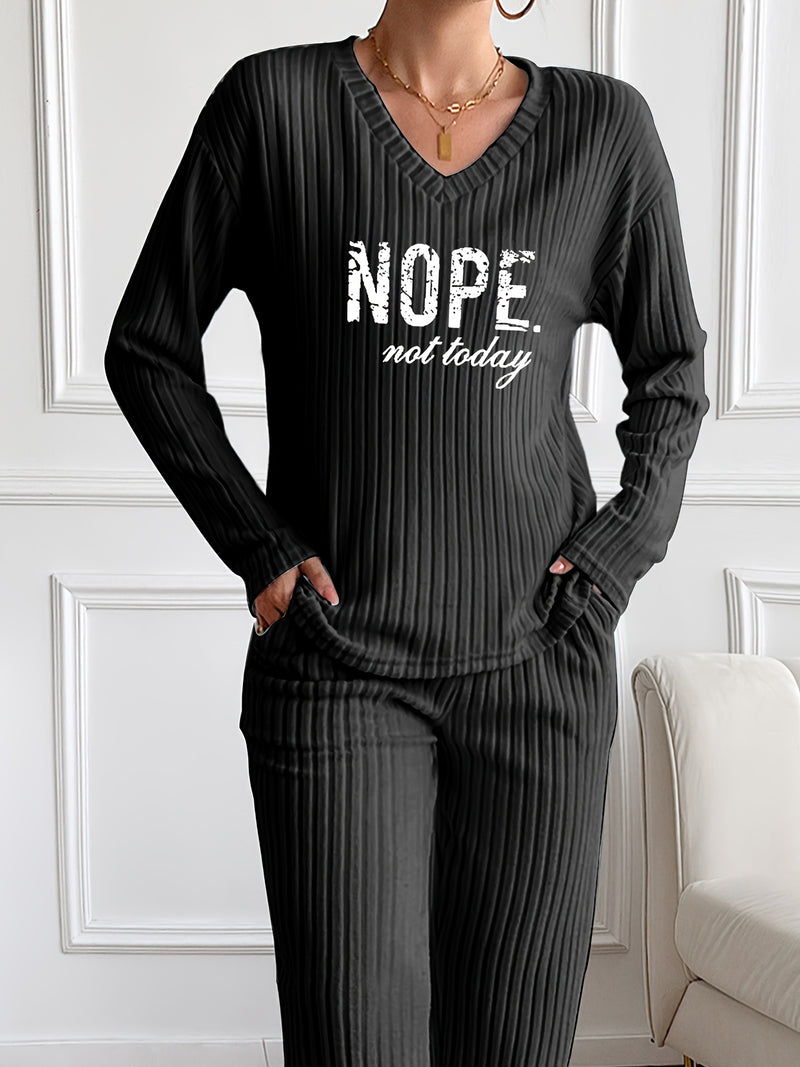 Casual And Stylish Two-Piece Set for Women.