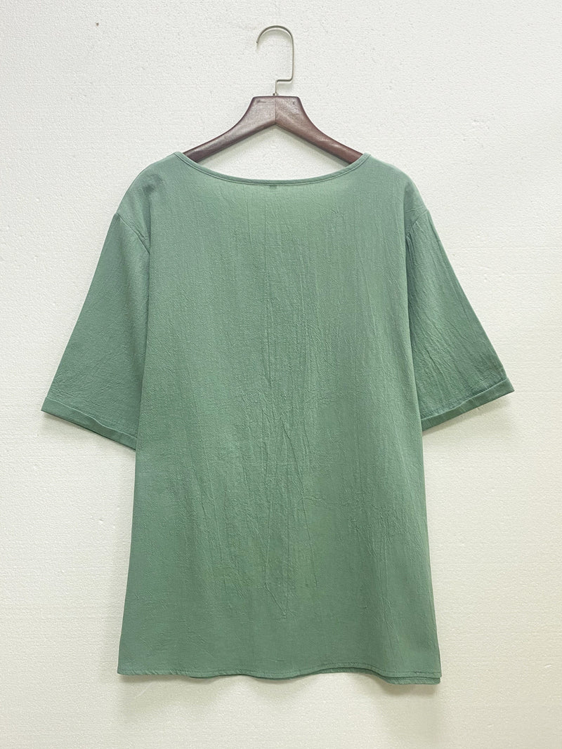 Women’s Casual Short Sleeve T-Shirt.