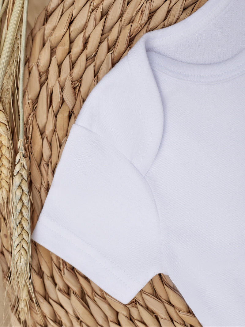 Hi I Am a Newly Cute Calf 100% Newborn Toddler Unisex Spring And Summer.