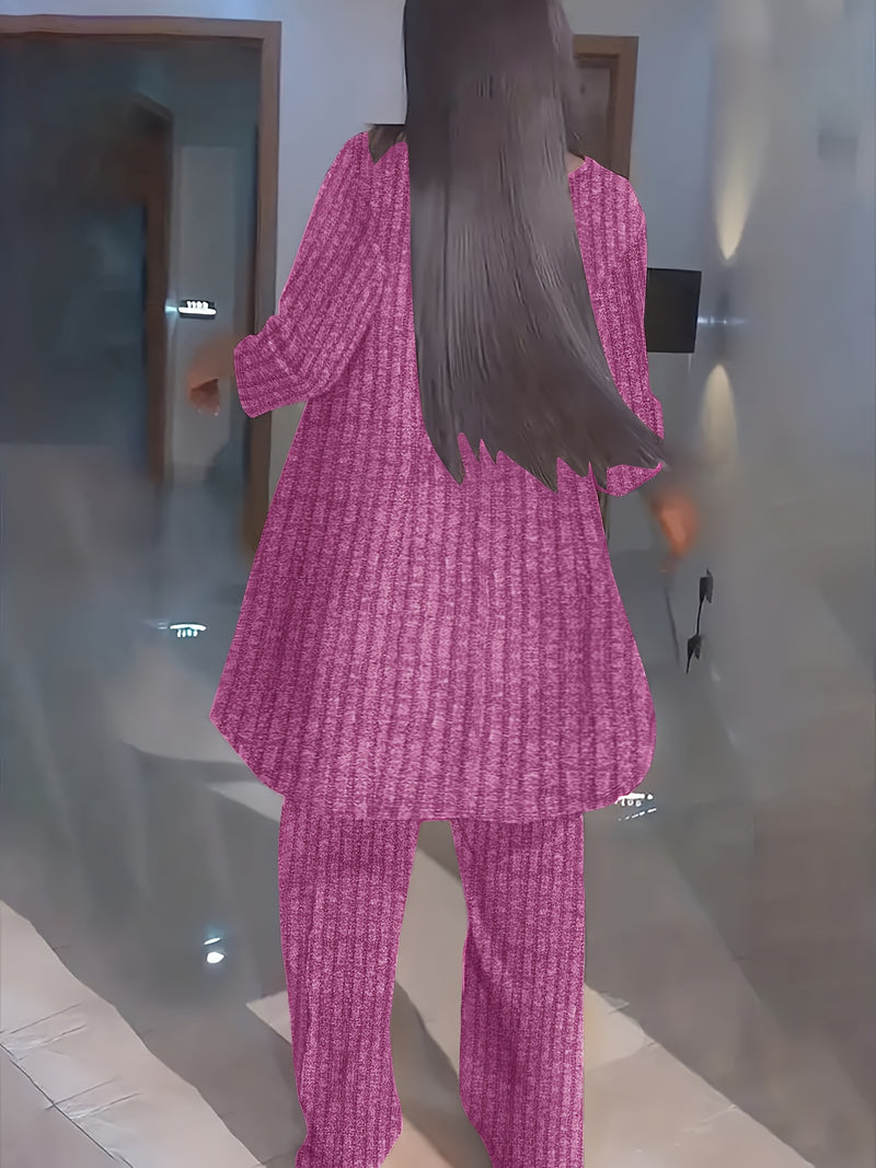 Women's Plus Size Fashion Round Neck Two-Piece Outfit.