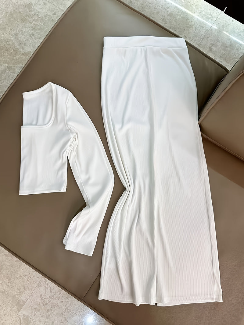 Elegant And Stylish Lady'S Commuting Outfit.