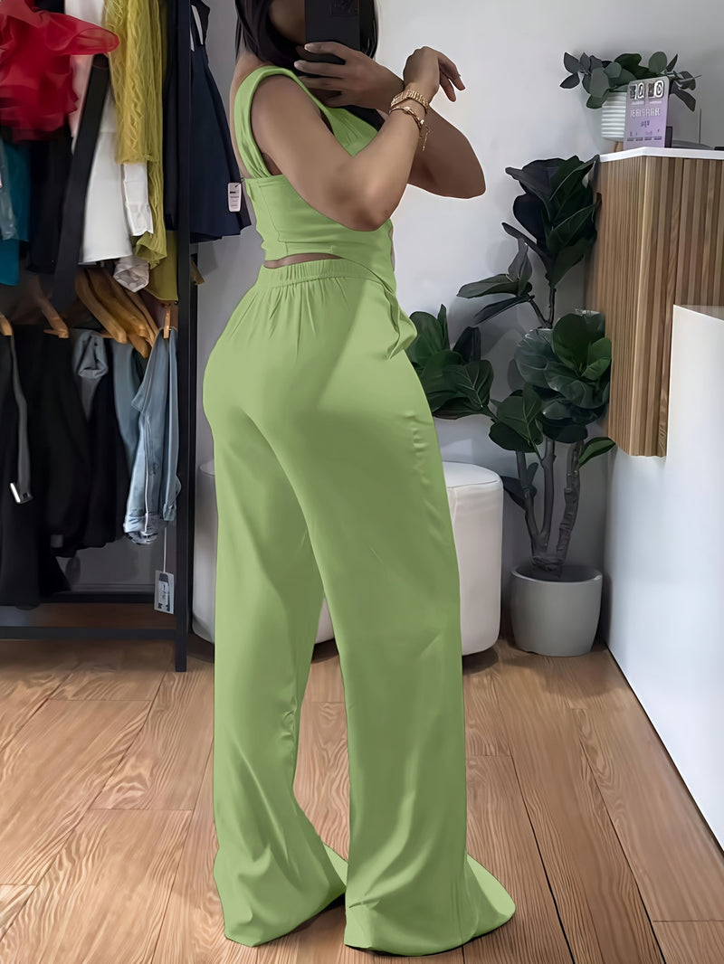 Women’s Elegant Two-Piece Set with Thick Straps And Buttoned Front.