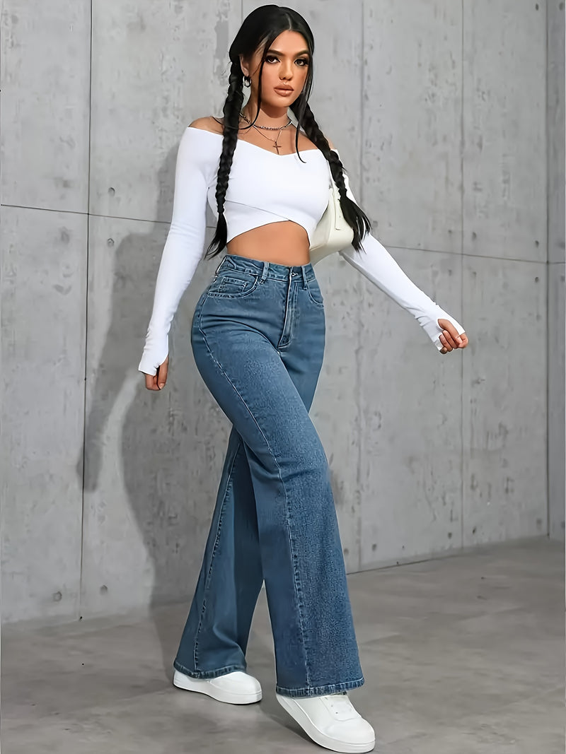 Women’s High-Waisted Wide-Leg Jeans in Vintage Blue.