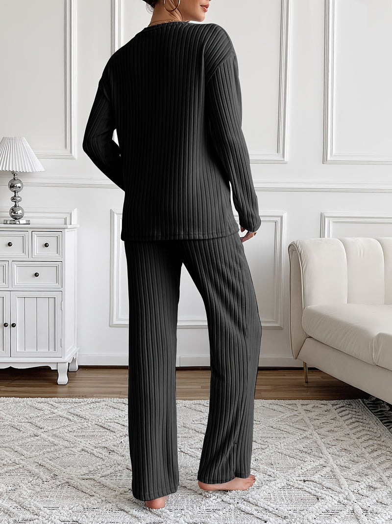 Casual And Stylish Two-Piece Set for Women.