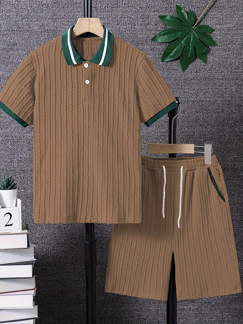 Men'S Casual Fashion Set Featuring a Top And Shorts.