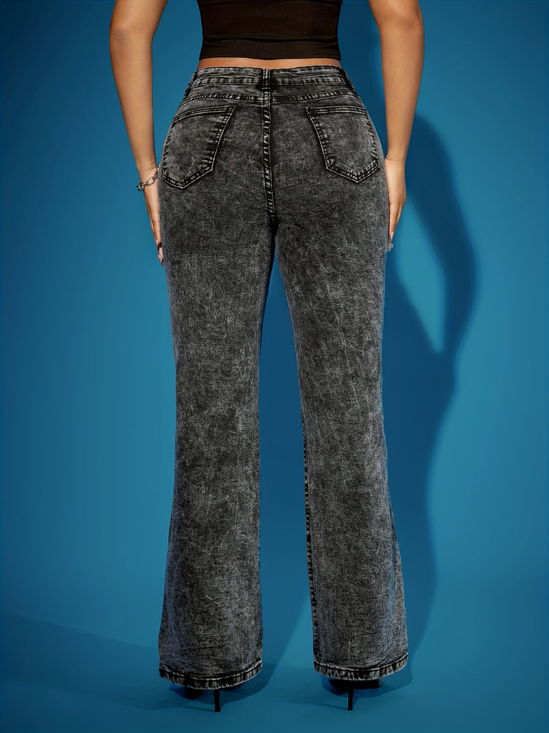 Women's Retro Button-Front Straight-Leg Jeans.