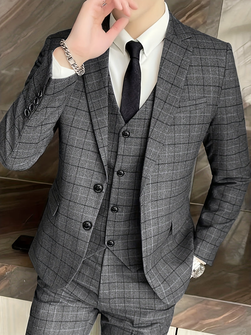 Men's High-Quality Vintage Plaid Three-Piece Suit.