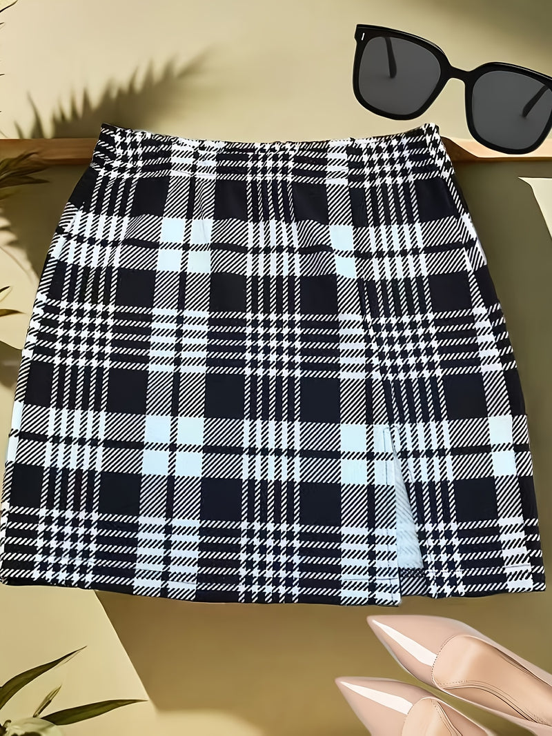 Fashionable Women's Semi-skirt.