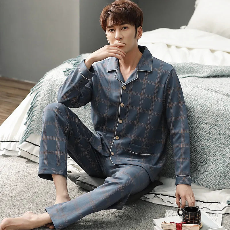 Teenage Men's Pajamas Long-Sleeved Spring and Autum.