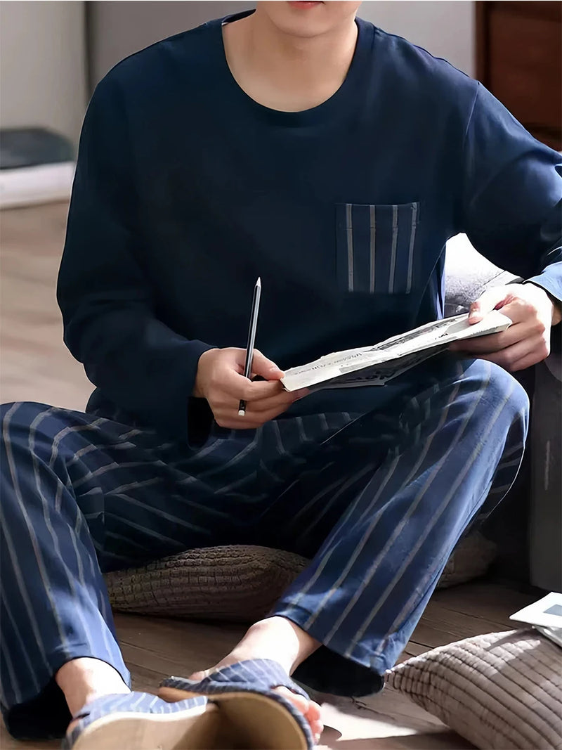 Teenage Men's Pajamas Long-Sleeved Spring and Autum.