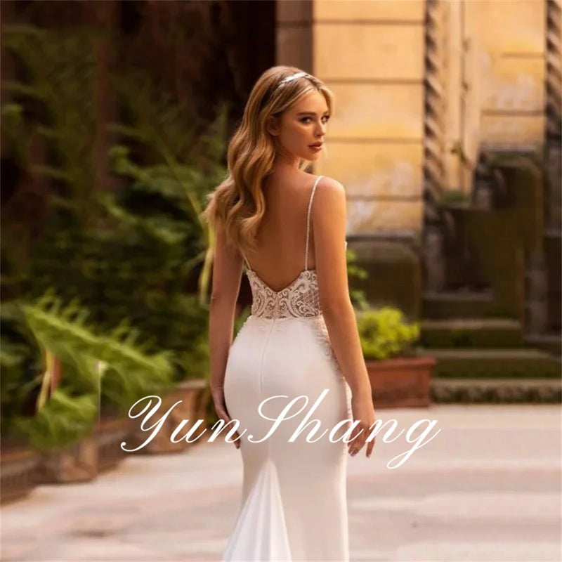 Women’s Yunshang Customized Elegant Mermaid Wedding Dress.
