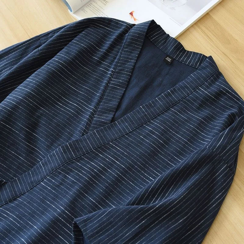 Japanese Kimono pajamas Men's Pajamas Summer Thin Short-sleeved Shorts.