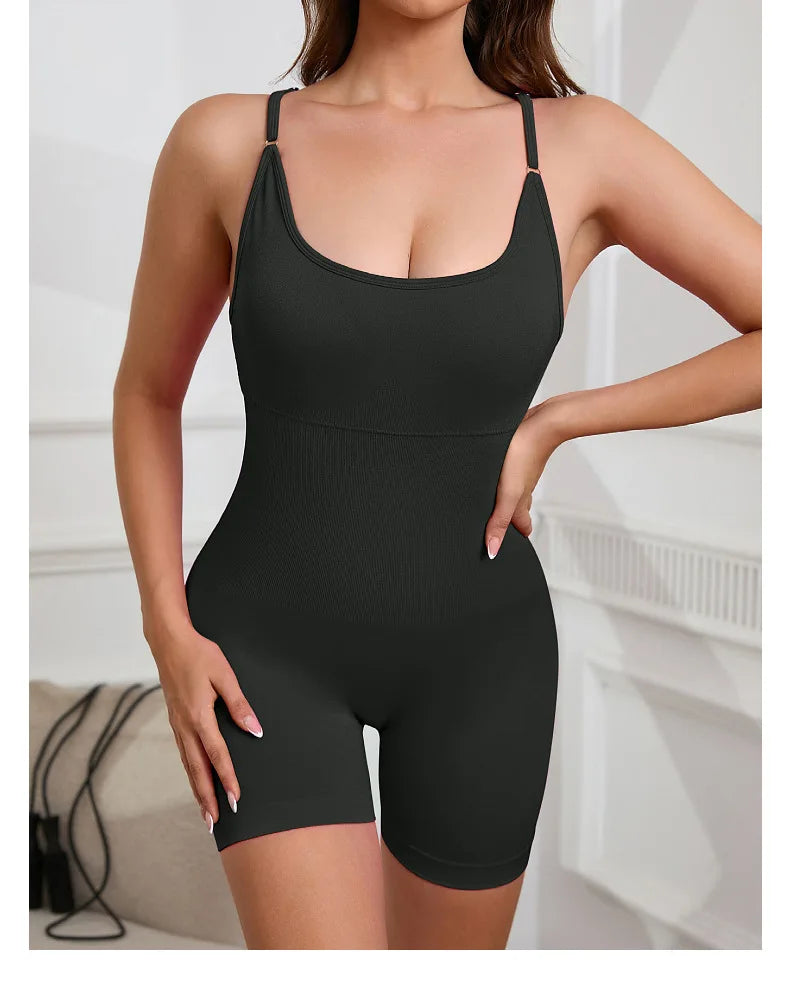 Sexy Seamless Peach Hip Yoga Jumpsuit - Quick-Dry, Stretchy Knit Fabric.