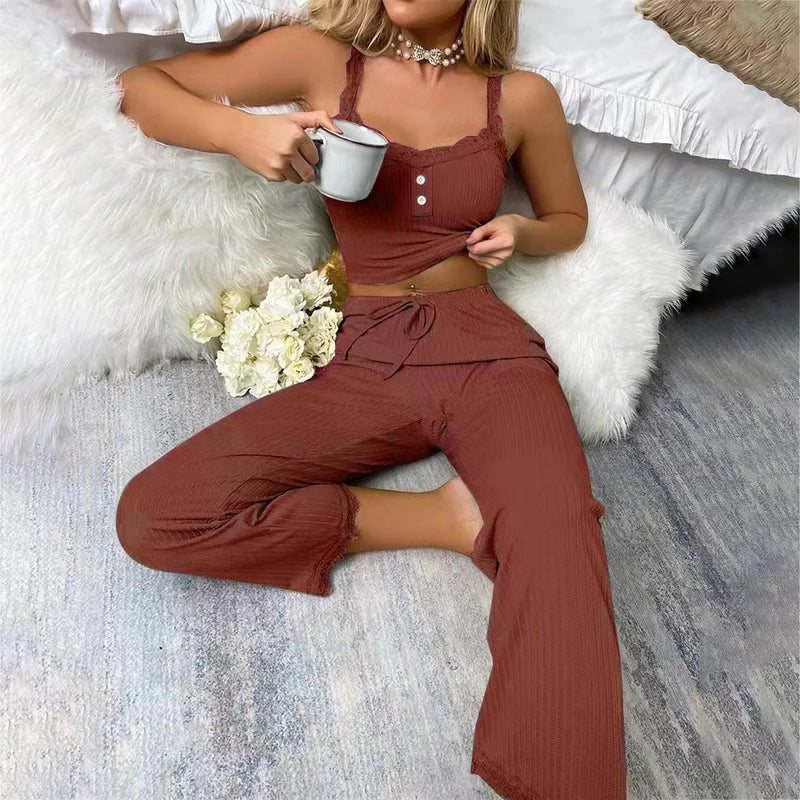 Autumn and winter new sleepwear set for European and American women.