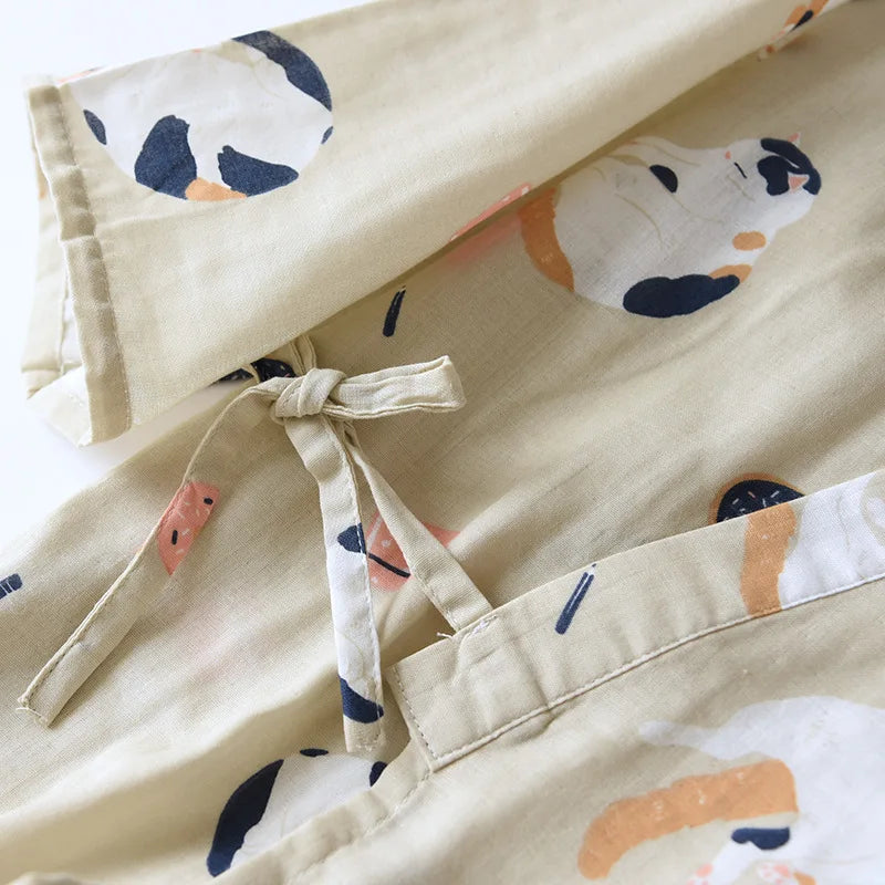 Japanese-style kimono two-piece couple pajamas cover men and women.