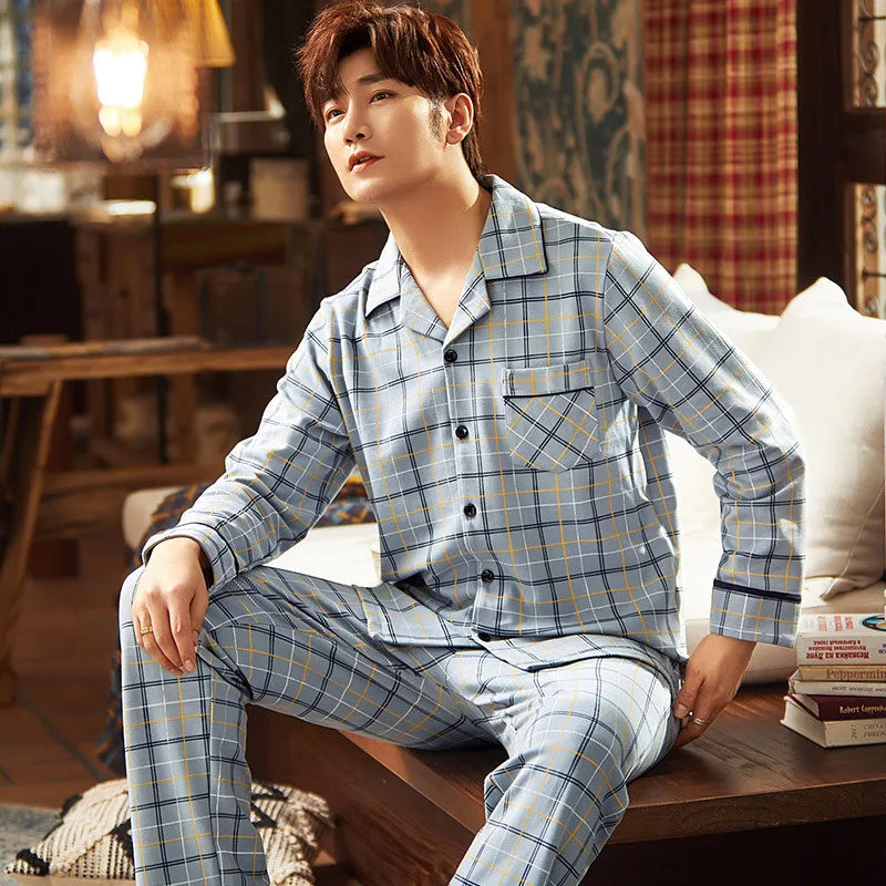 Teenage Men's Pajamas Long-Sleeved Spring and Autum.