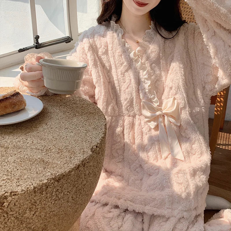 Thickened Coral Fleece Sleepwear Women's Two-Piece Set Winter Plush Home.