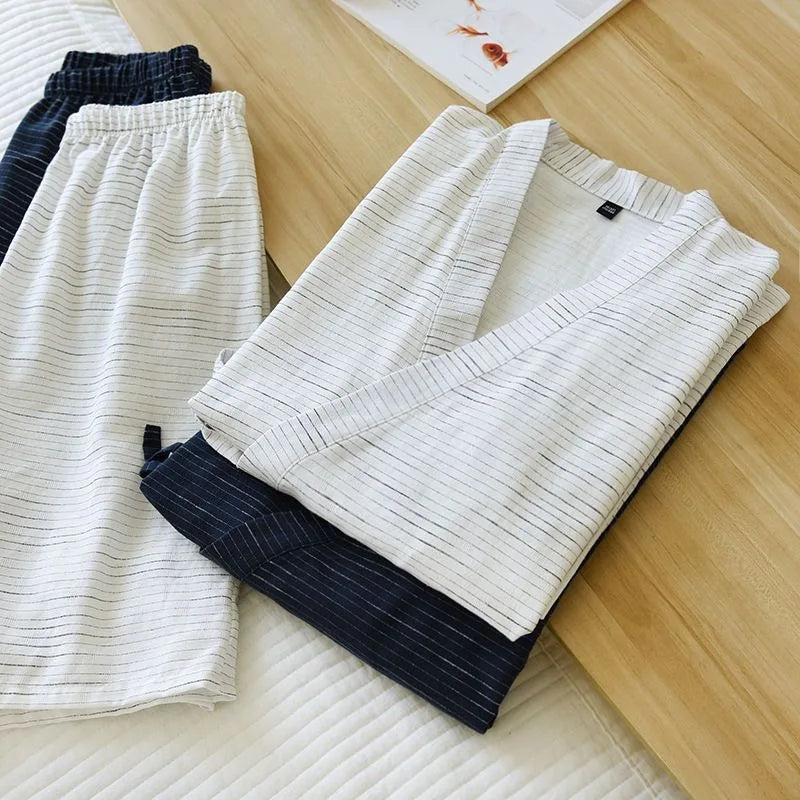Japanese Kimono pajamas Men's Pajamas Summer Thin Short-sleeved Shorts.
