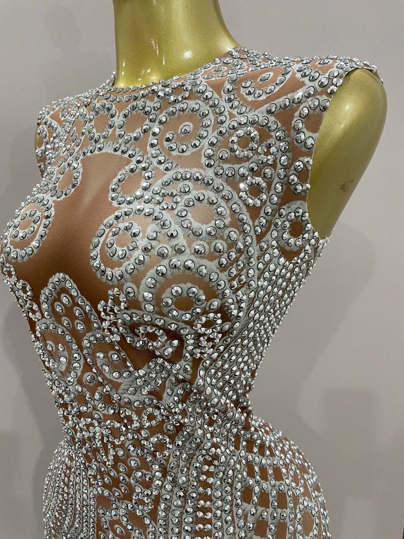 Women Sparkly Rhinestone Feathers Sleeveless O Neck Bodycon Long Dress.