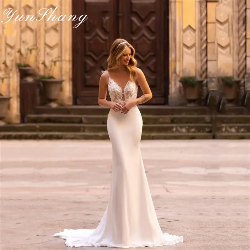 Women’s Yunshang Customized Elegant Mermaid Wedding Dress.