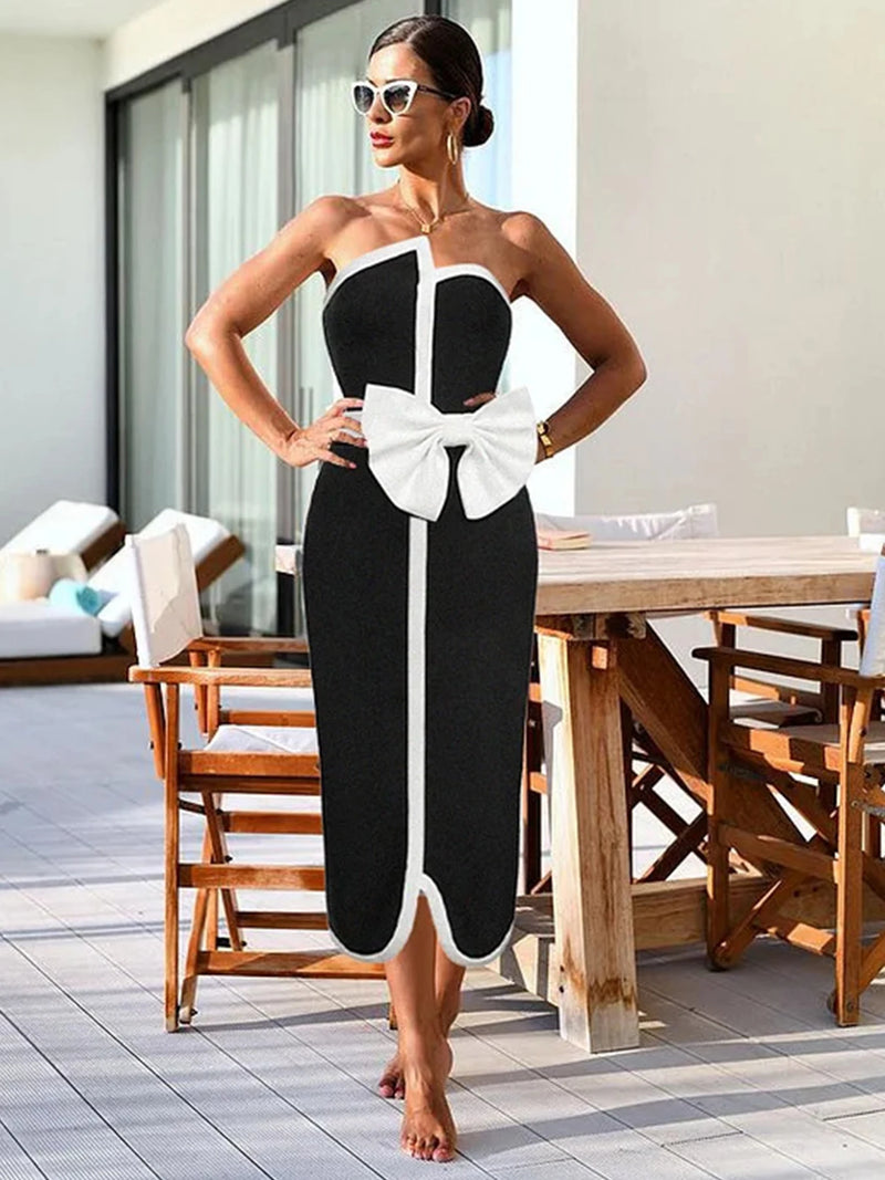 Black And White Contrast Color One Piece Swimsuit For Women.