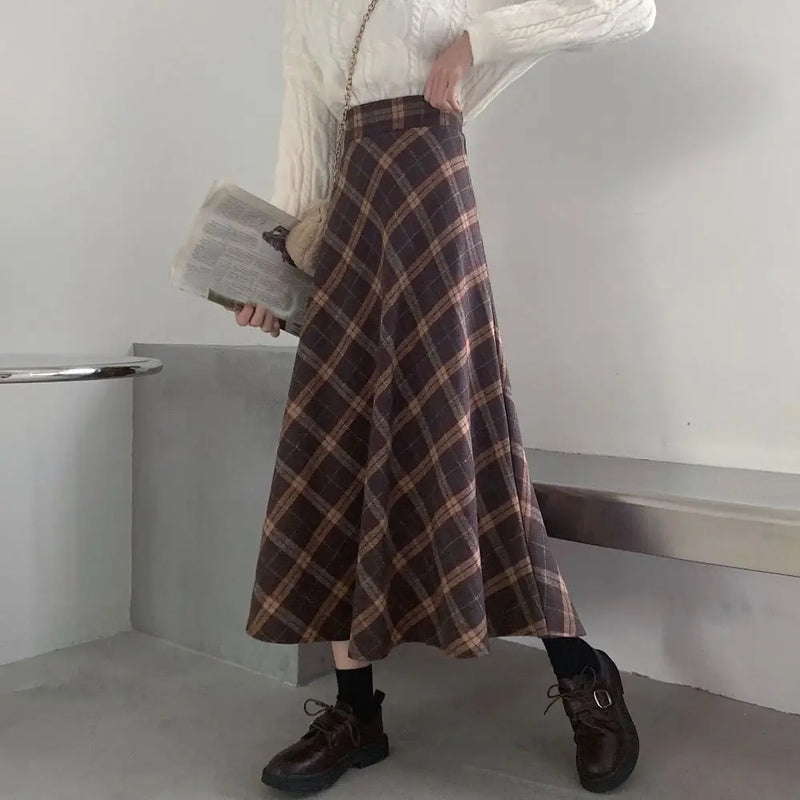 High Waist Retro Plaid Skirt Slim Fit Winter Autumu High Waist Long Skirt.