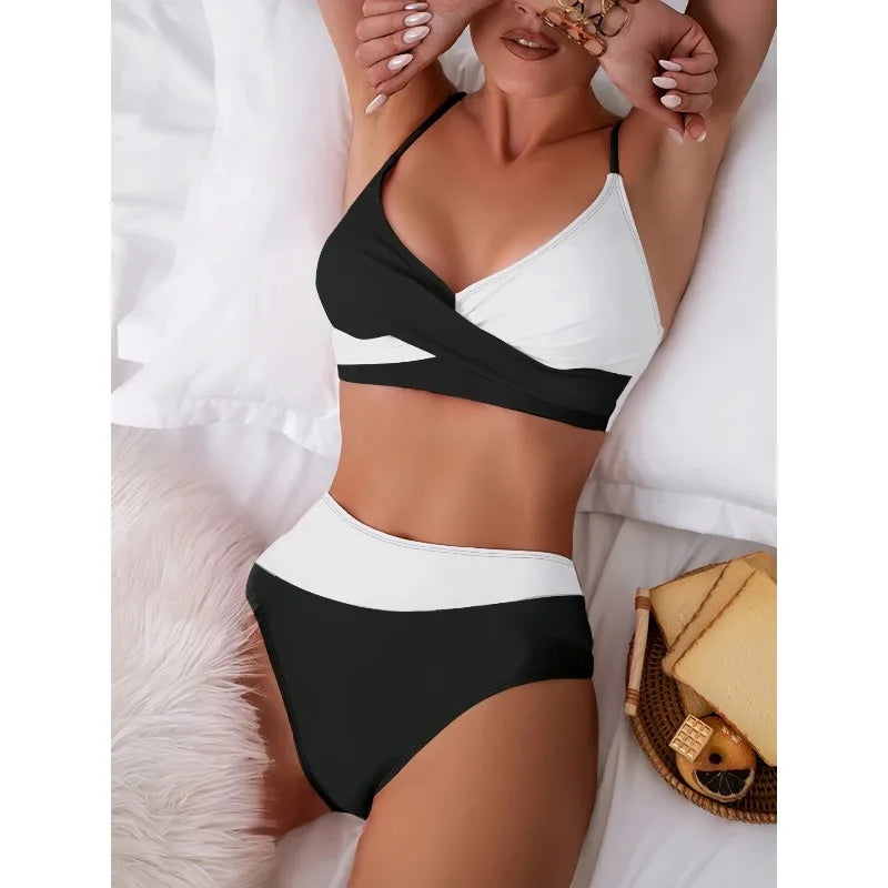 Patchwork Two-Piece bikini Swimsuit Sexy Women Tight Hollow Swimsuit.
