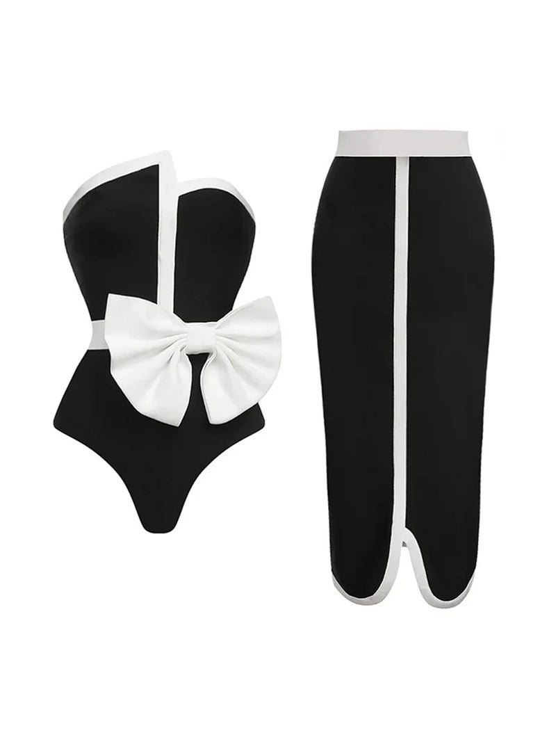 Black And White Contrast Color One Piece Swimsuit For Women.