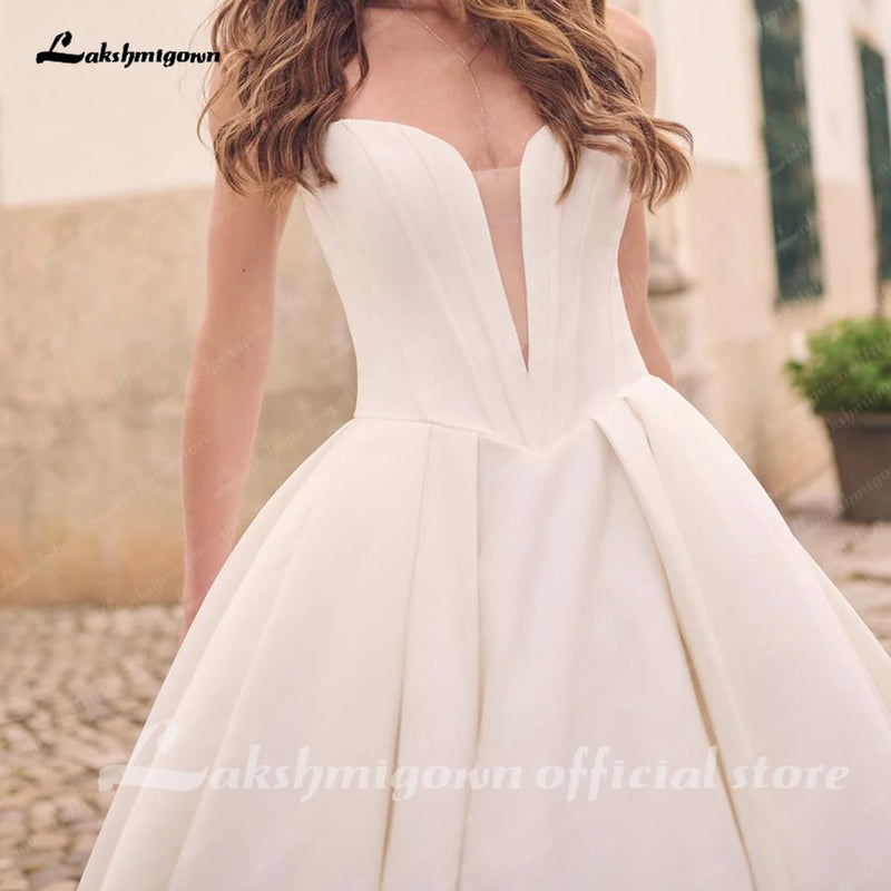 Lakshmigown Off The Shoulder Crepe Satin A-Line Bridal Gowns For Formal Party.