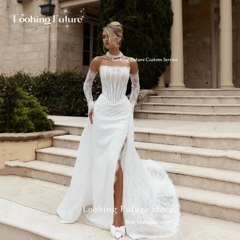 Women’s Customized Luxury Lace Appliques Mermaid Wedding Dresses.