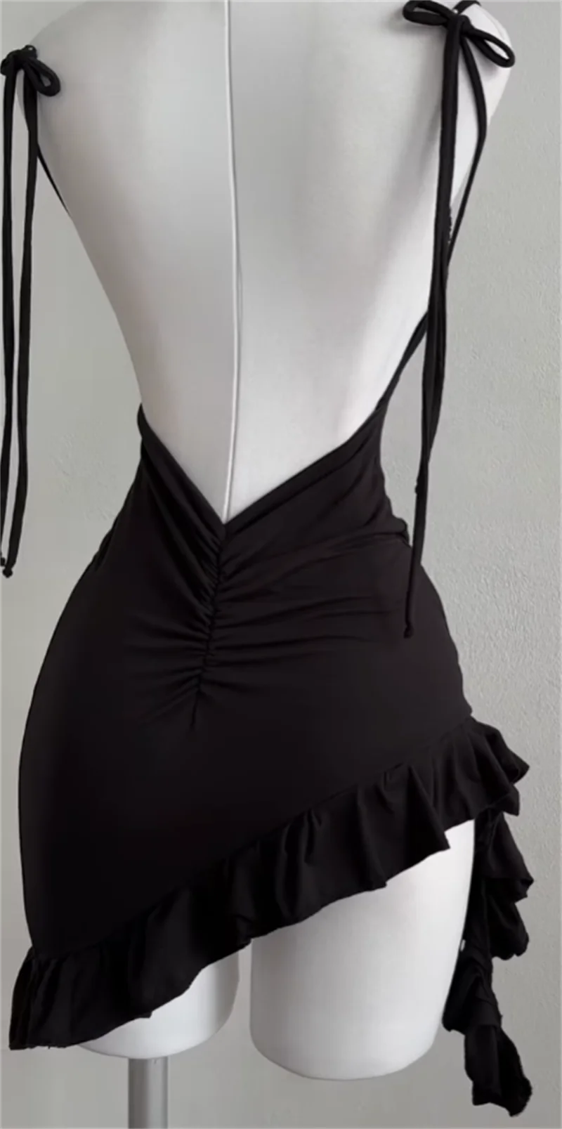 Women’s Sleeveless Backless Ruffles Mini Dress.