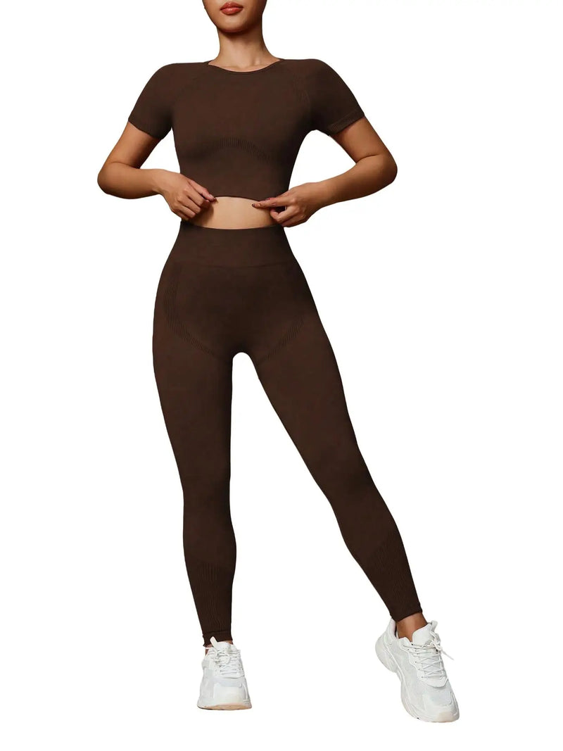 Fashionable women's two-piece high elastic seamless yoga suit sportswear.