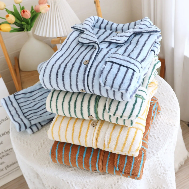 Winter couple pajamas Women's Pajamas Flannel Pajamas 2 Piece Set.