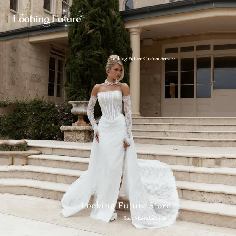 Women’s Customized Luxury Lace Appliques Mermaid Wedding Dresses.