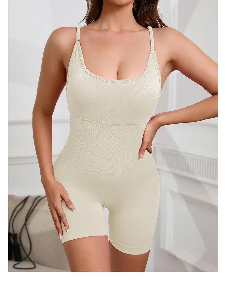 Sexy Seamless Peach Hip Yoga Jumpsuit - Quick-Dry, Stretchy Knit Fabric.