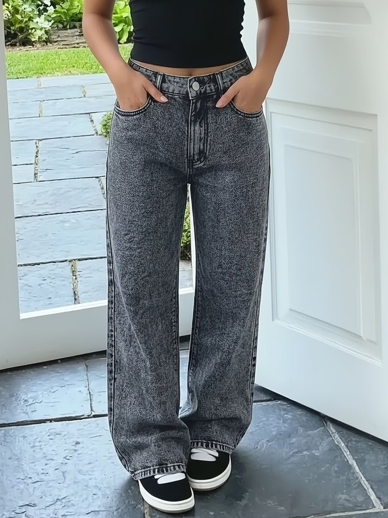 Women’s High-Waisted Wide-Leg Jeans in Vintage Blue.
