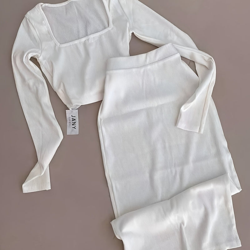 Elegant And Stylish Lady'S Commuting Outfit.