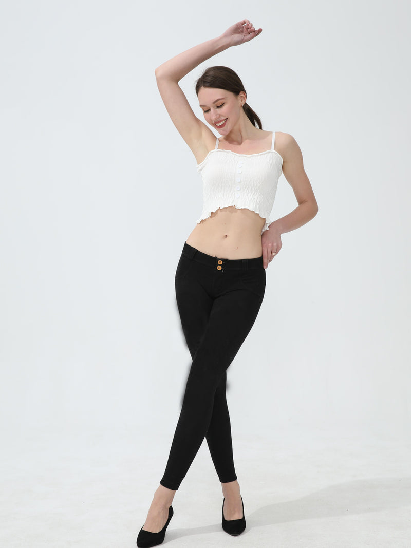 Women’s Slim-Fit Jeans Made of Stretchy Synthetic Denim.