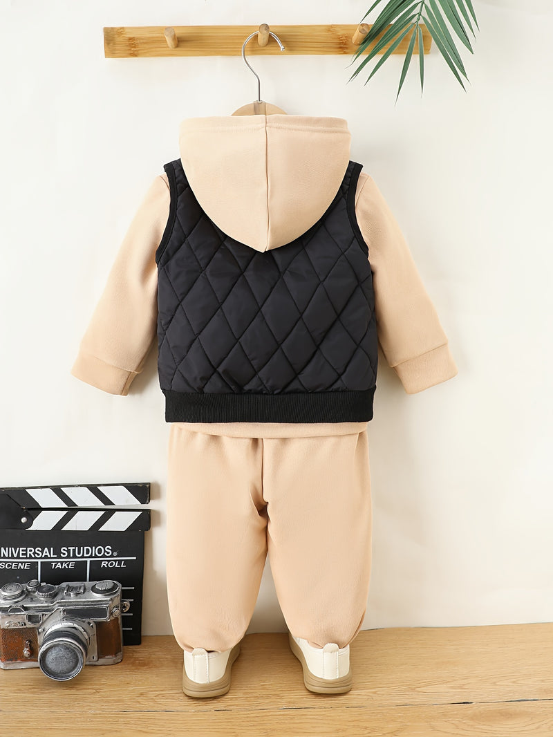 A Stylish And Comfortable Outfit for Baby Boys in Autumn And Winter.