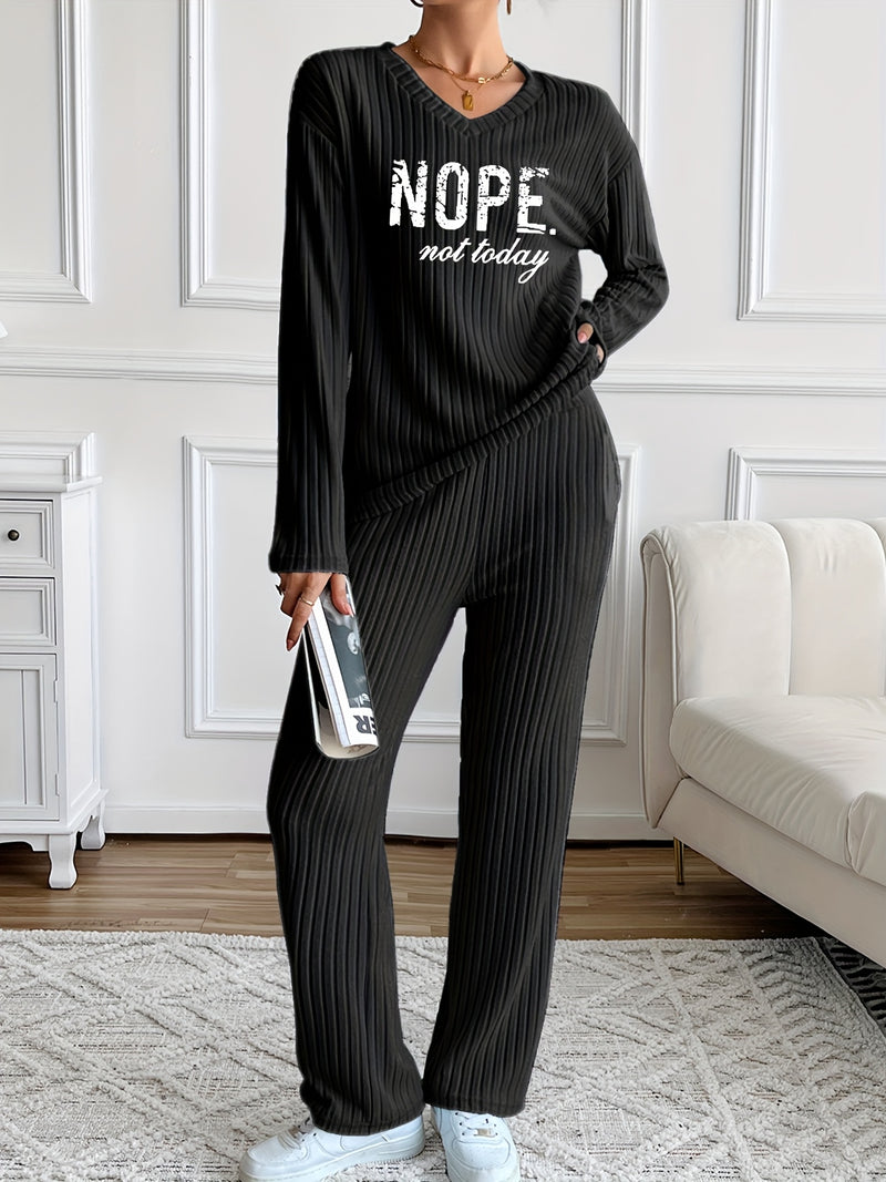 Casual And Stylish Two-Piece Set for Women.