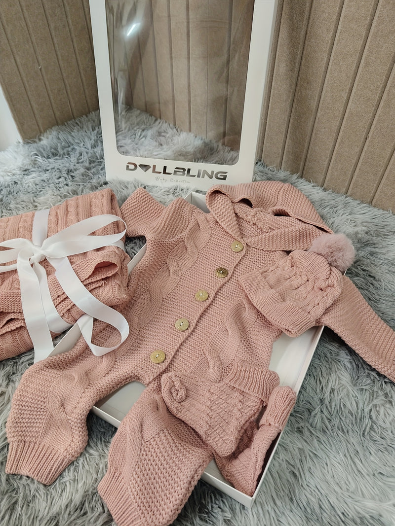 Gift for Newborns: a Warm Knitted Outfit for Winter.