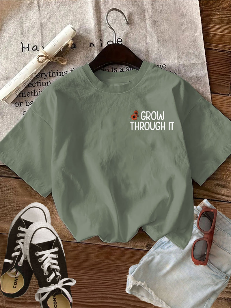 Women’s graphic print t-shirt, short sleeve crew neck casual.