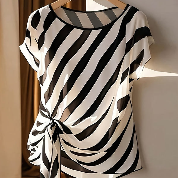 Women's Elegant French-Inspired Sleeveless Blouse.