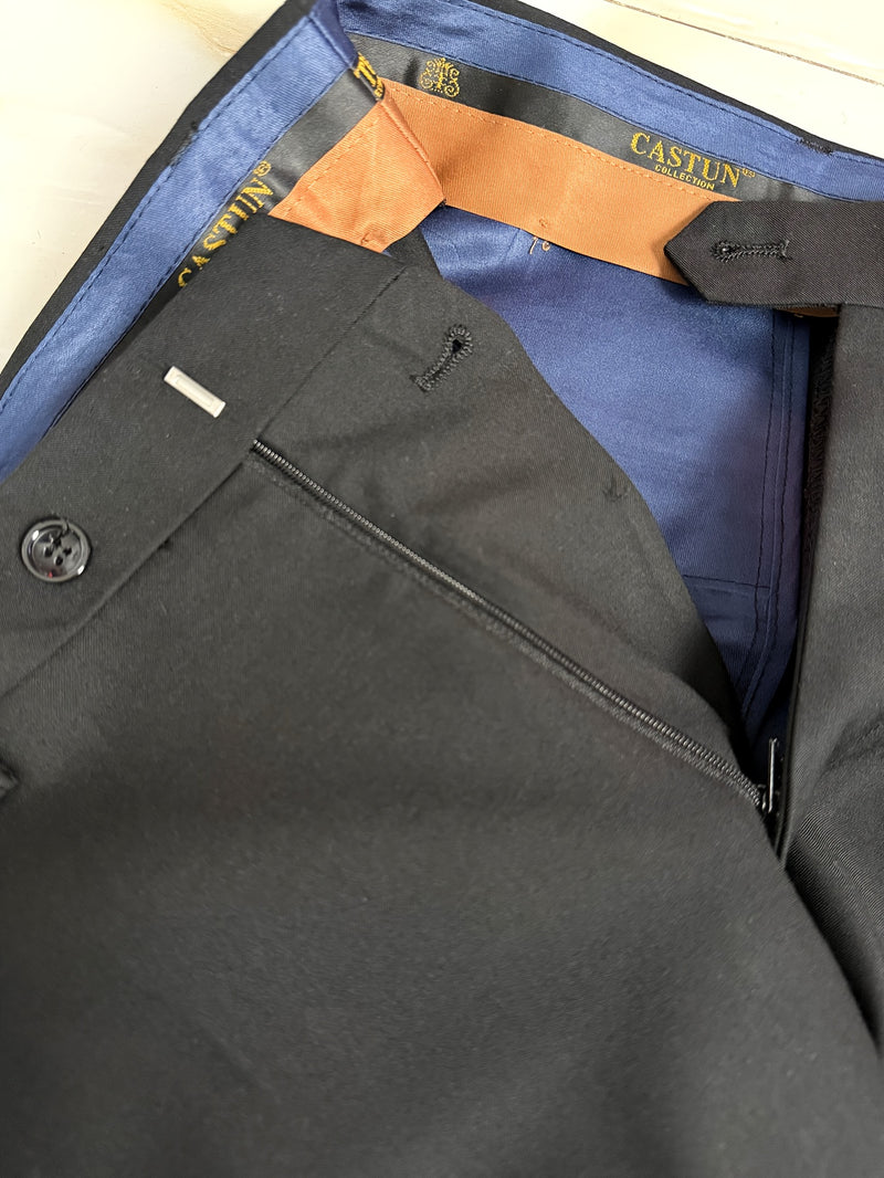 A 2pcs Slim-Fit Suit Set for Men, Suitable for Light Business.