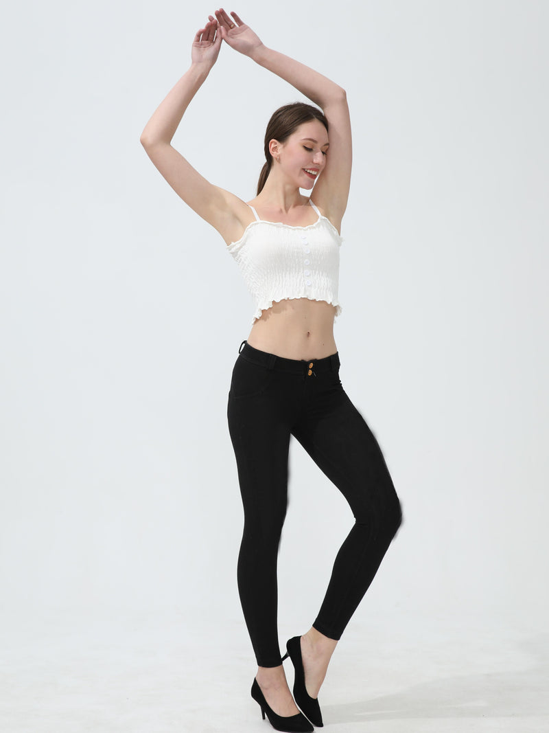Women’s Slim-Fit Jeans Made of Stretchy Synthetic Denim.