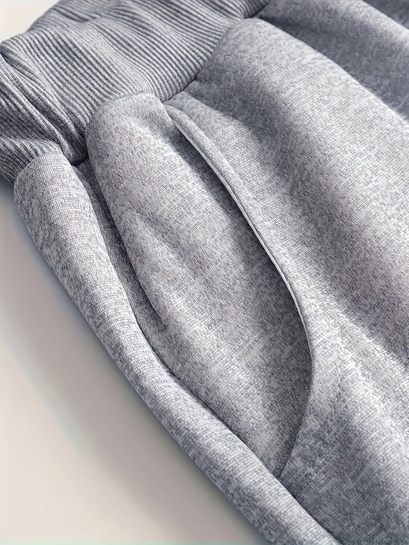 Men's Casual Sportswear Set: Two-Piece Suit.