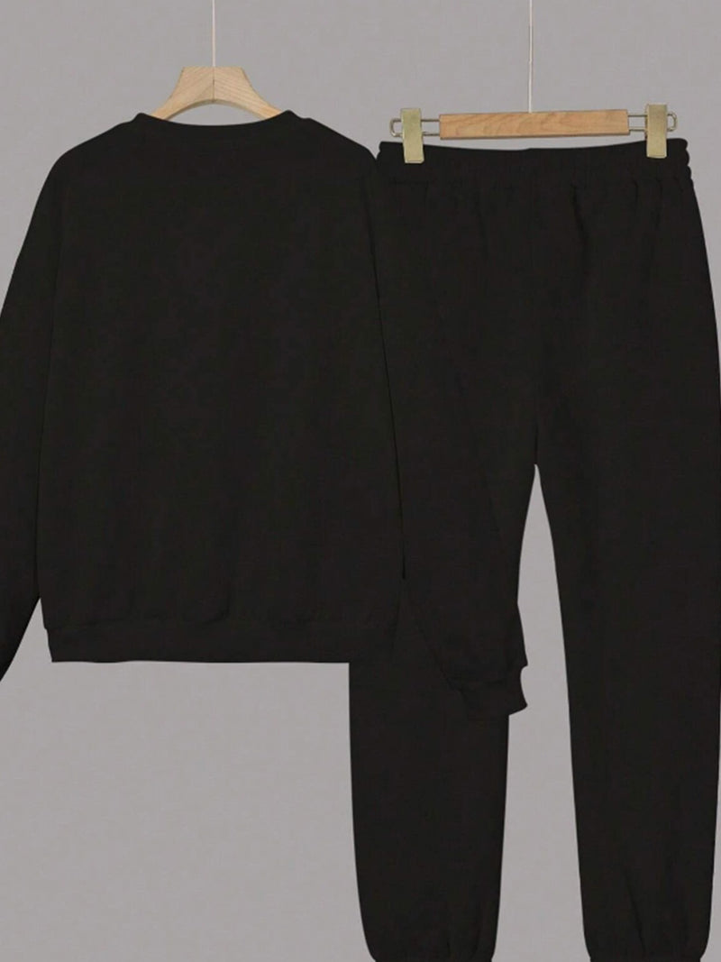 A Two-Piece Set for Women, Essential for Autumn And Winter.