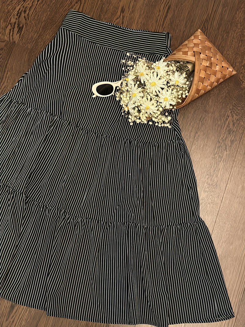 Women’s Strappy Tank Top + High-waisted Pleated Loose Tiered Cake Skirt.