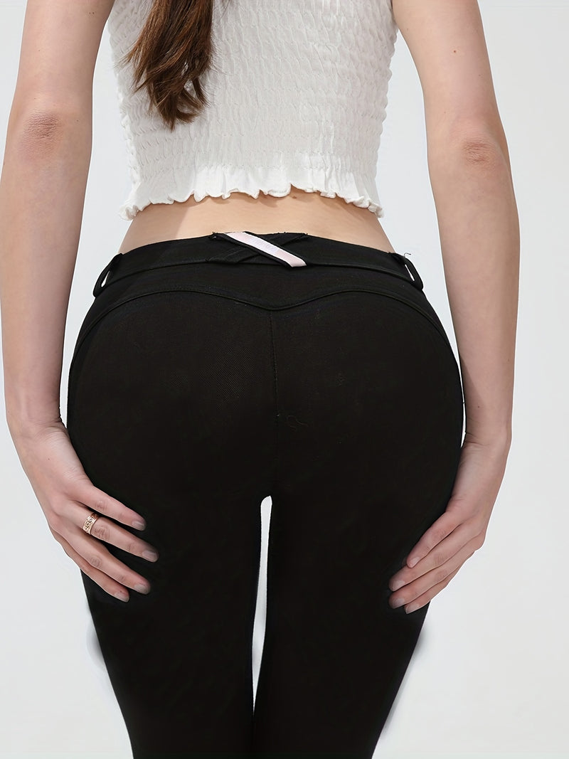 Women’s Slim-Fit Jeans Made of Stretchy Synthetic Denim.
